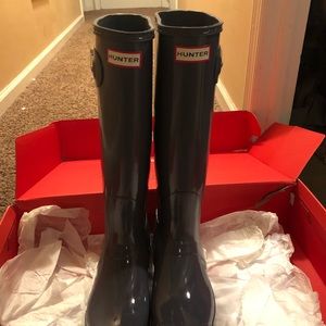 BNWT GLOSSY HUNTER BOOTS